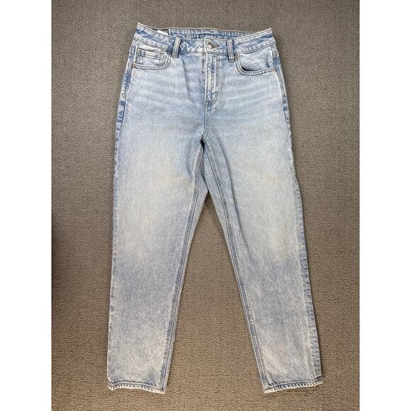 American Eagle Outfitters Denim - American Eagle Jeans Strigid Mom Light Wash Denim High Rise Size 4 Short